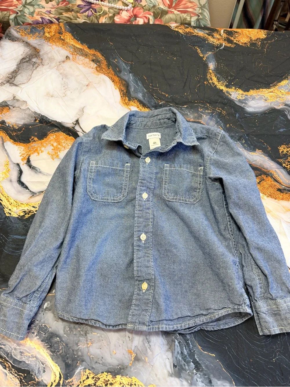 Carter’s button Jean top size 4T